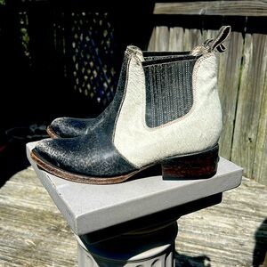 Freebird boots size 9